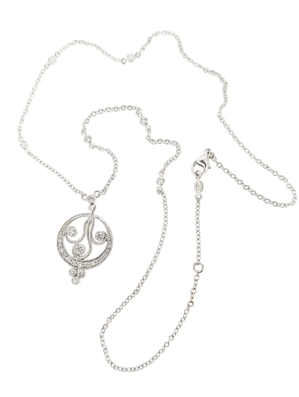 18K White Gold Diamond Pendant Necklace