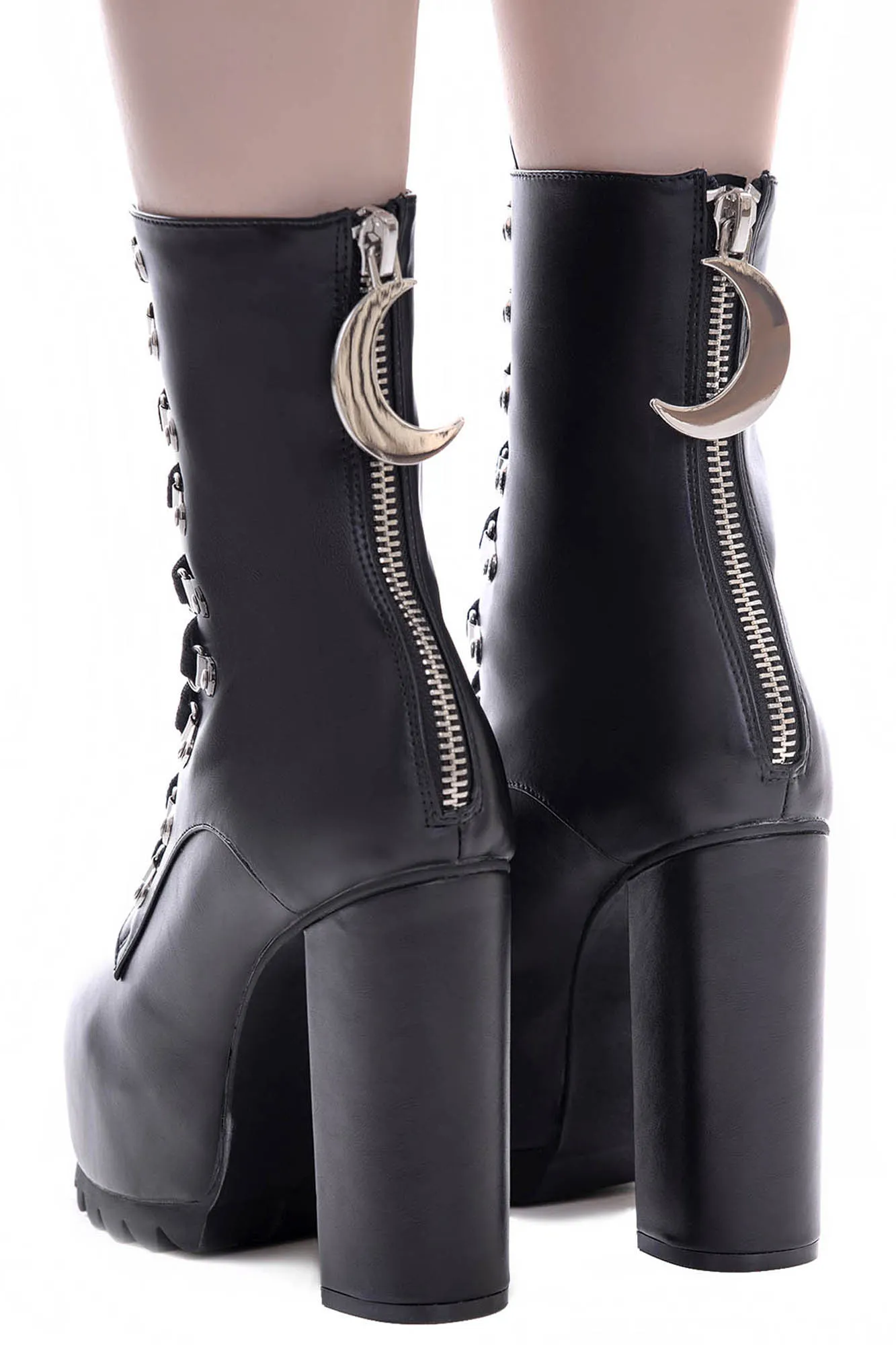 Banishment Boots