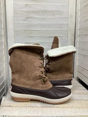Boots Rain By Clothes Mentor In Brown, Size: 7