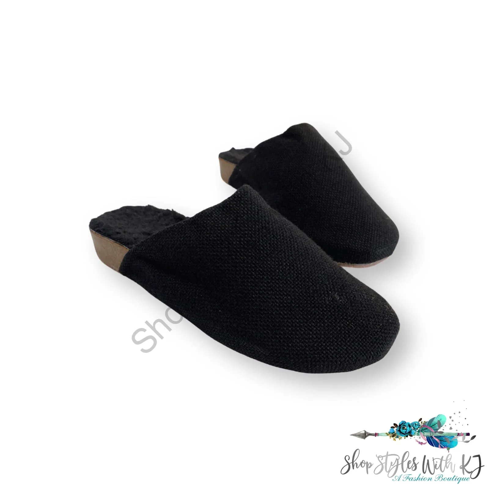Charming Clogs in Black