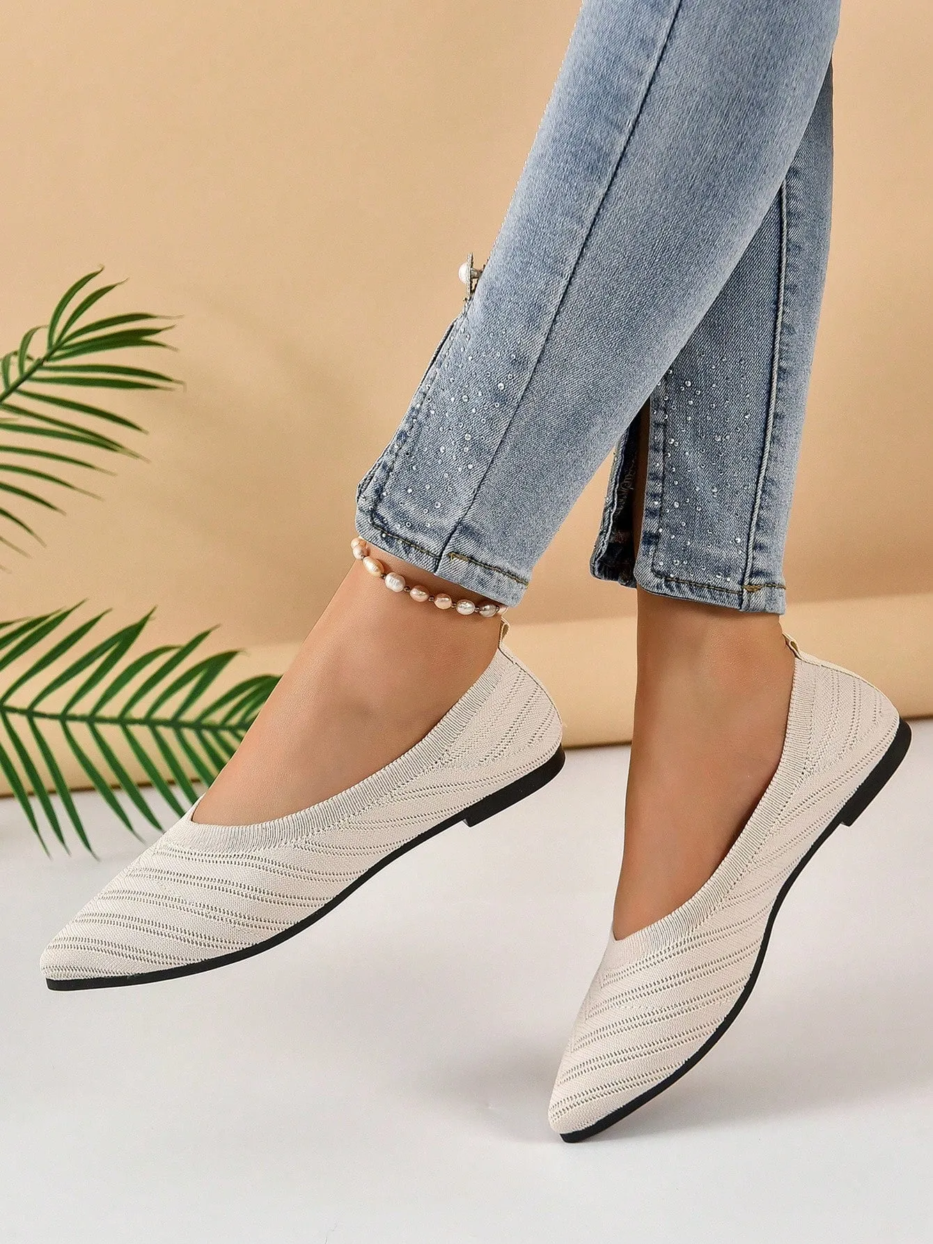 Chevron Pattern Point Toe Ballet Flats