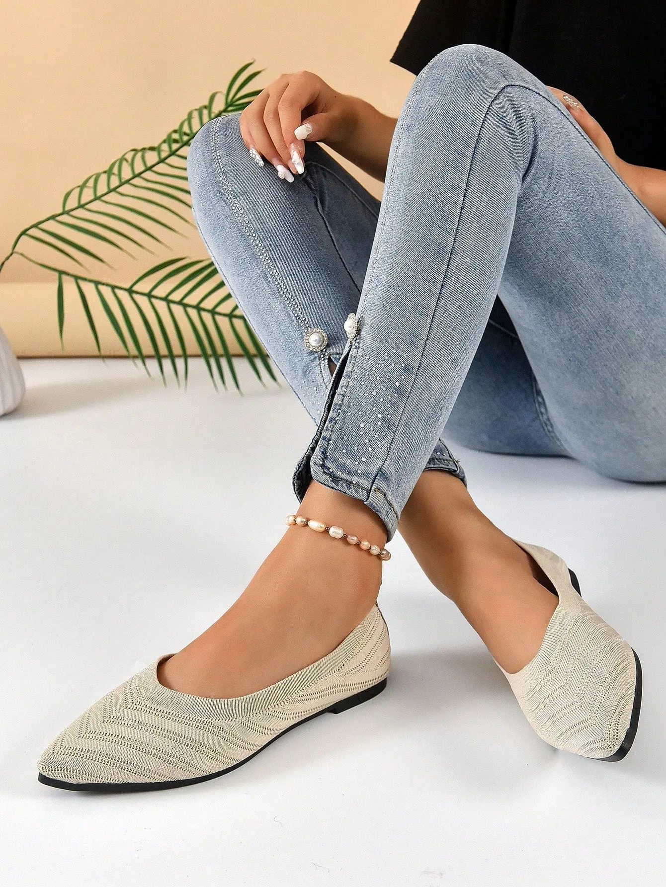 Chevron Pattern Point Toe Ballet Flats