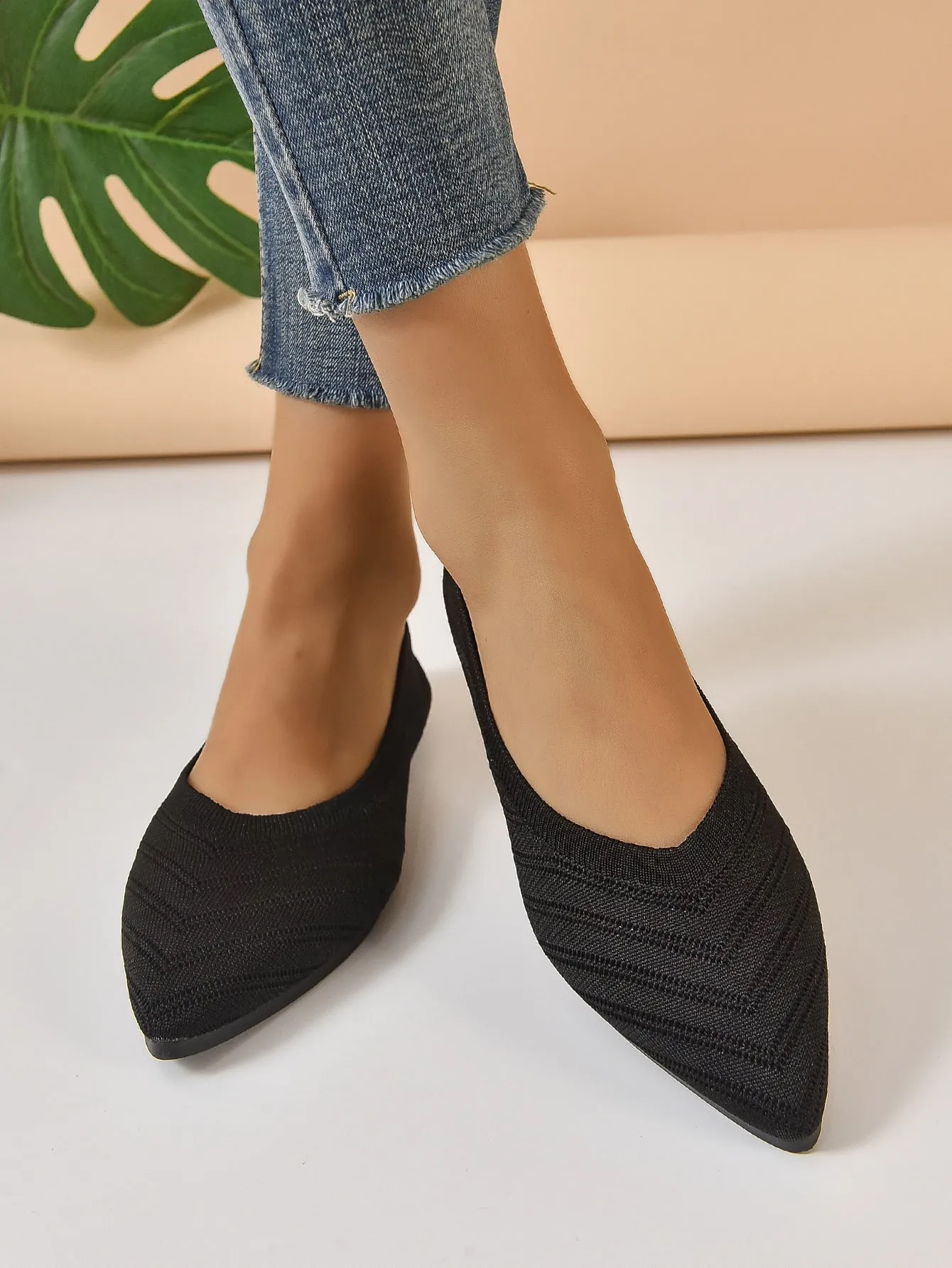 Chevron Pattern Point Toe Ballet Flats