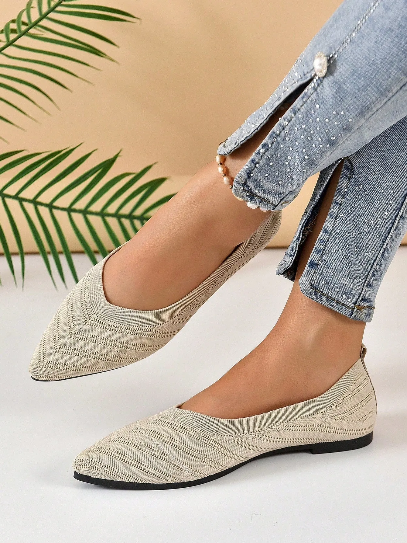 Chevron Pattern Point Toe Ballet Flats