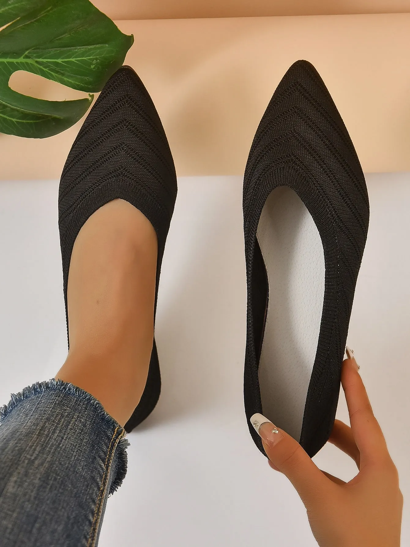 Chevron Pattern Point Toe Ballet Flats