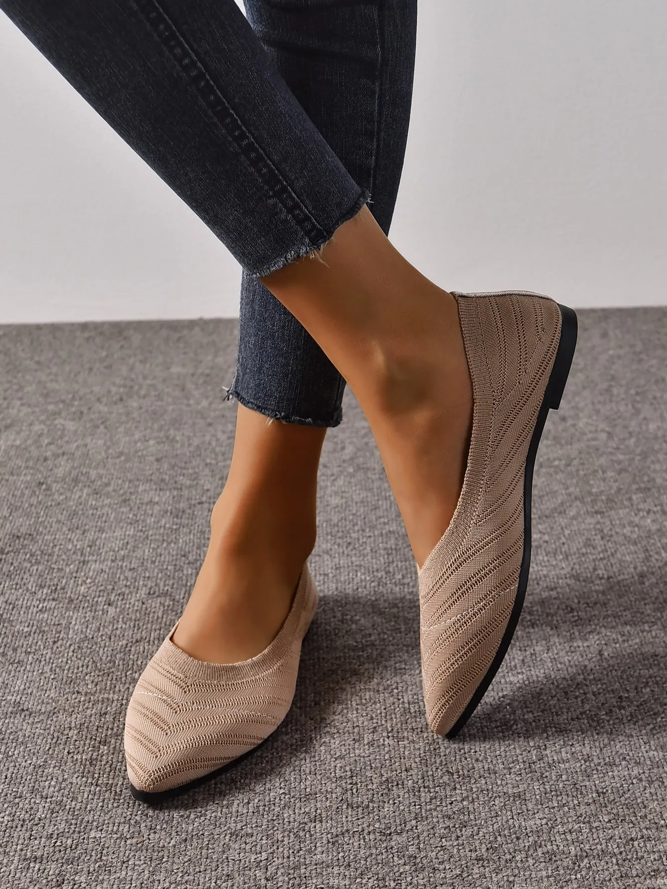 Chevron Pattern Point Toe Ballet Flats