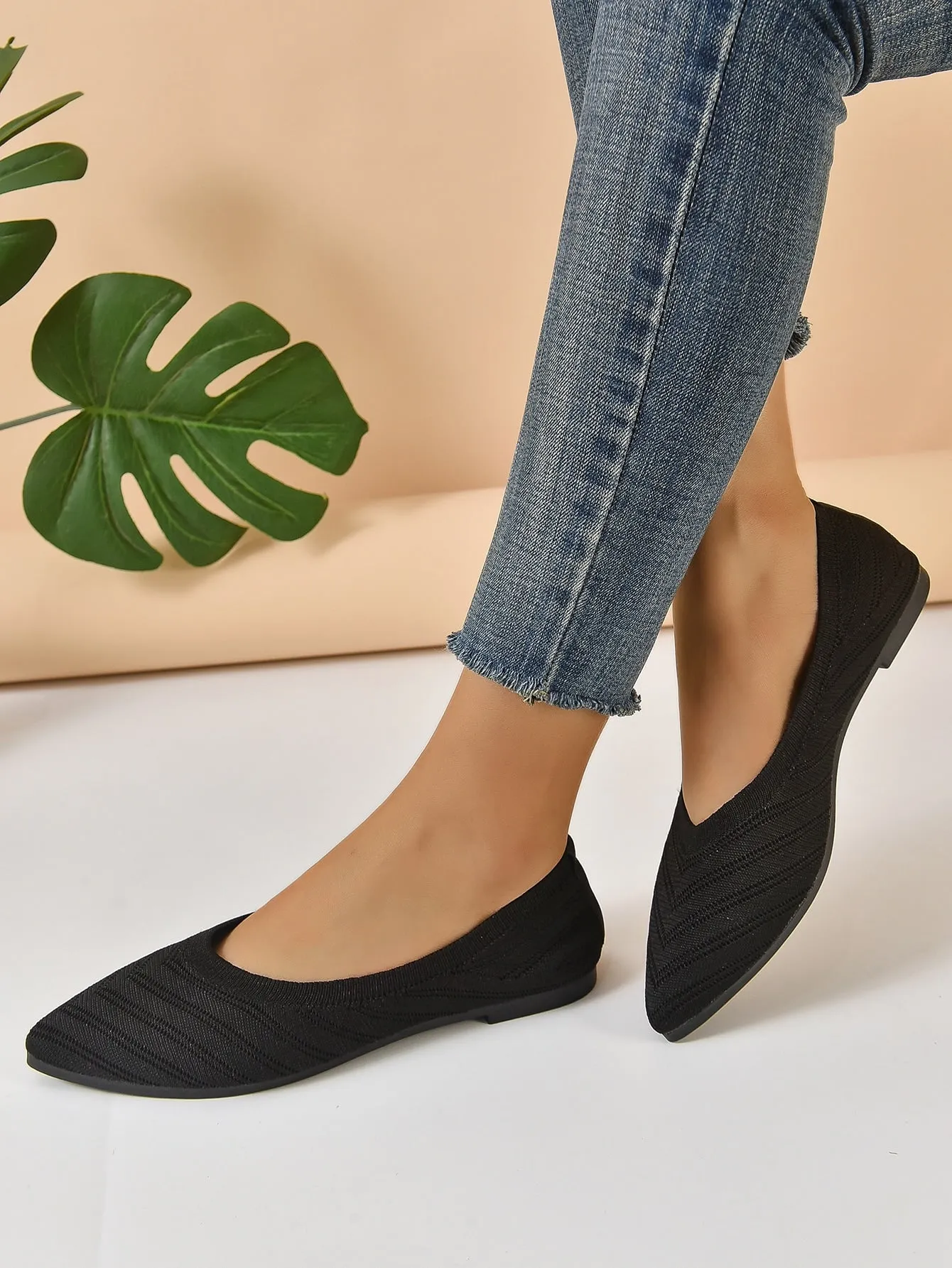 Chevron Pattern Point Toe Ballet Flats