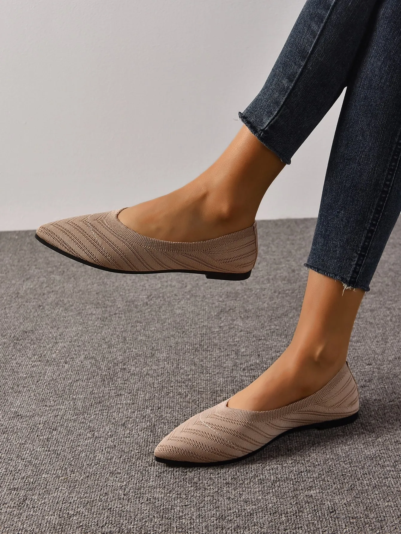 Chevron Pattern Point Toe Ballet Flats