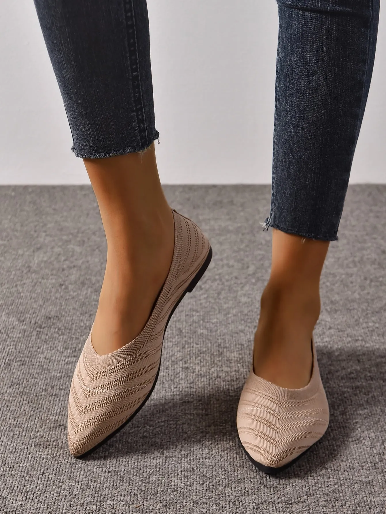 Chevron Pattern Point Toe Ballet Flats