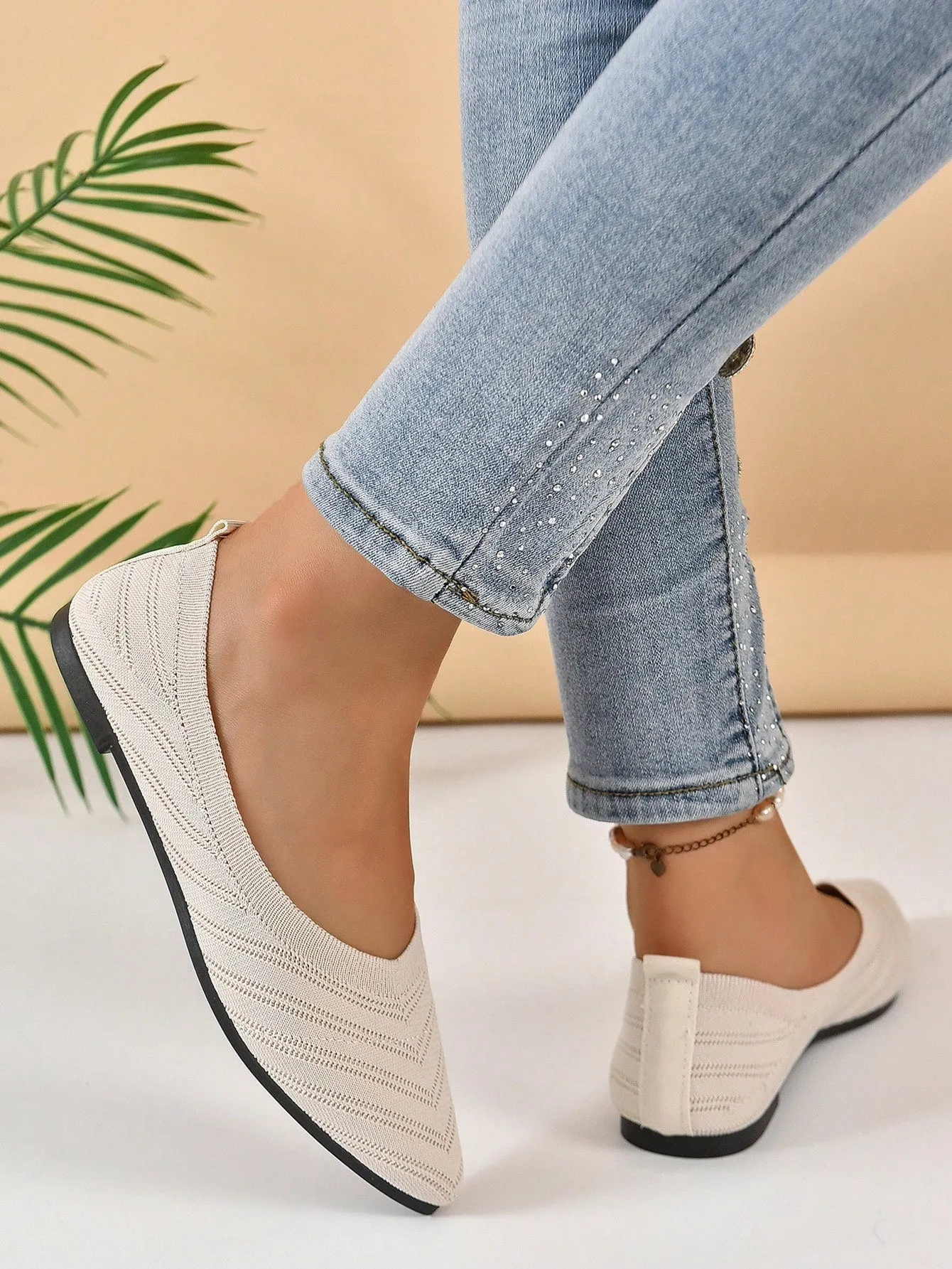 Chevron Pattern Point Toe Ballet Flats
