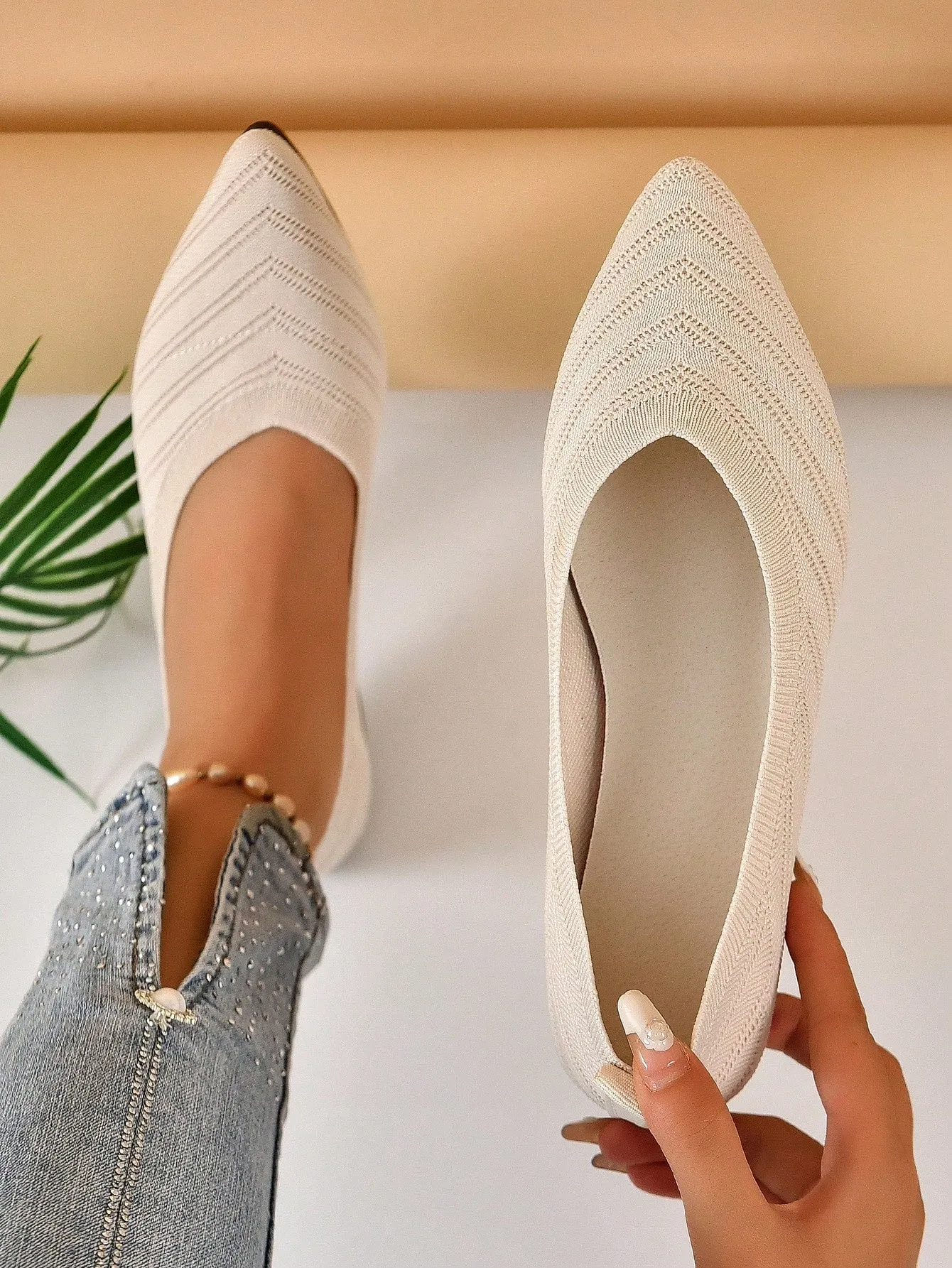 Chevron Pattern Point Toe Ballet Flats