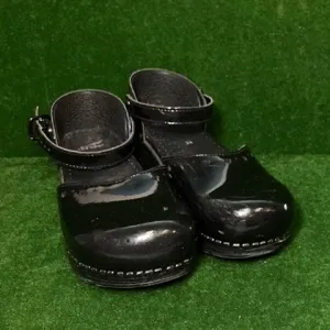 Dansko Clogs Size: 02 1/2