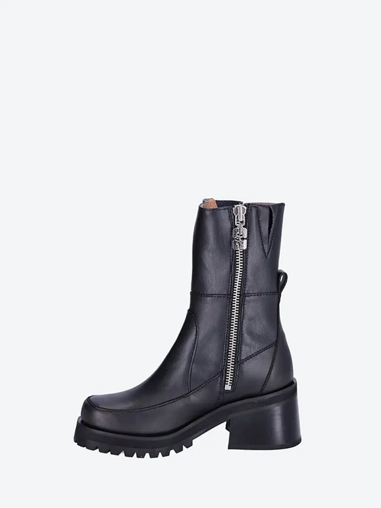 Feminine buckle platform boots