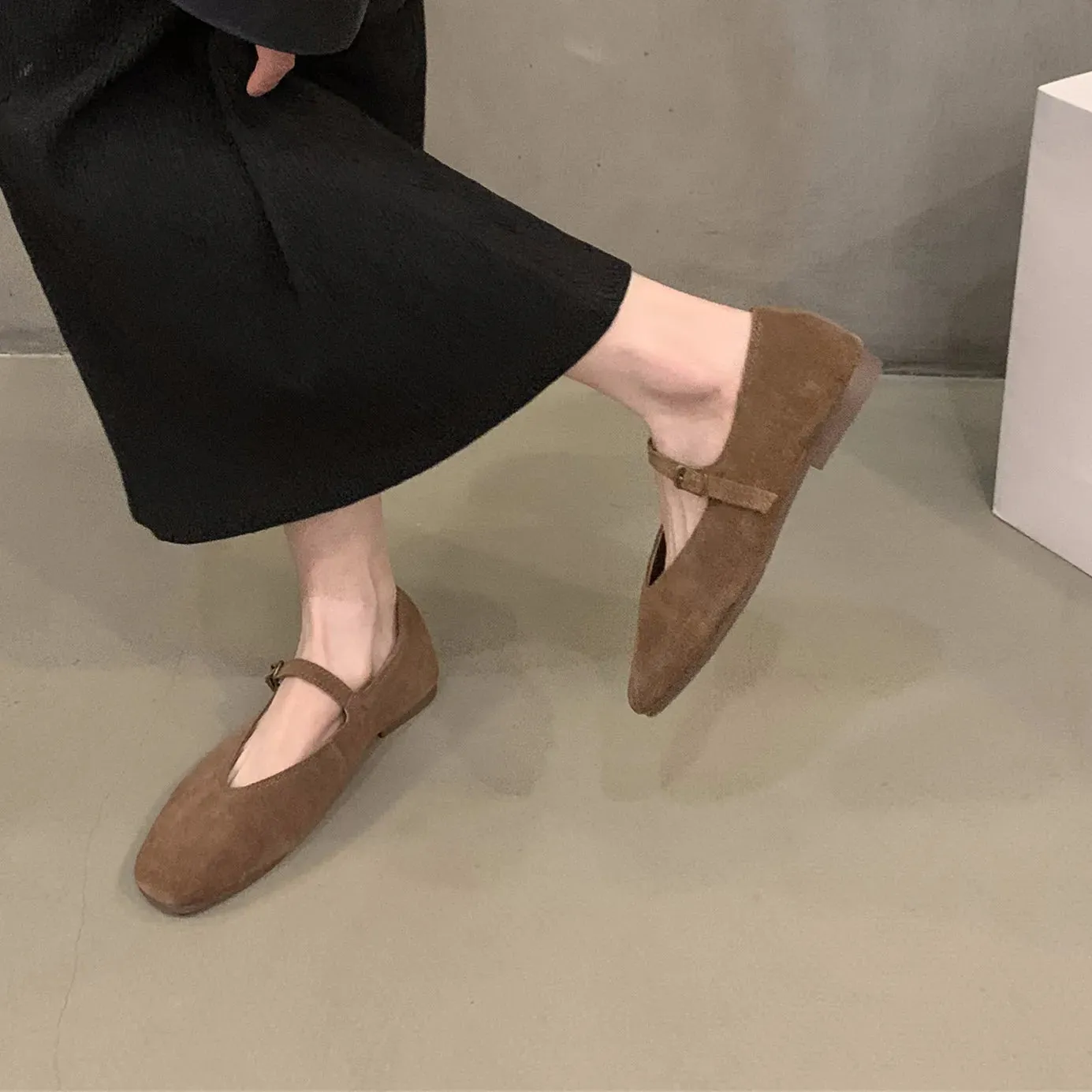 Hnzxzm 2024 Spring New Brand Women Flats Round Toe Shallow Slip On Ladies Casual Ballet Shoes Soft Leather Eelgant Dress Shoes