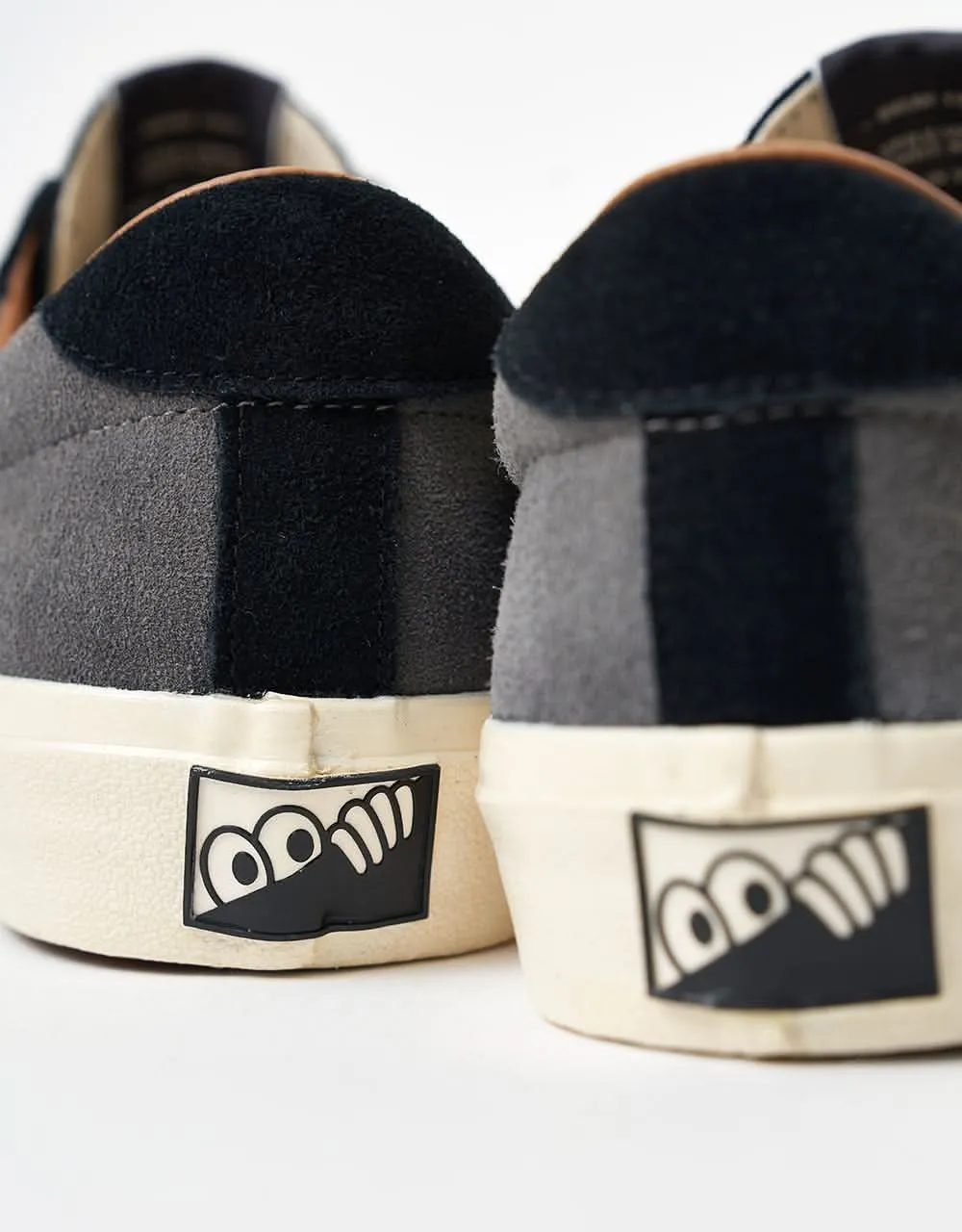 Last Resort AB VM004 Milic Lo Skate Shoes - Black Graphite/White