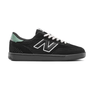 New Balance Numeric 440 V2 in Black/Black