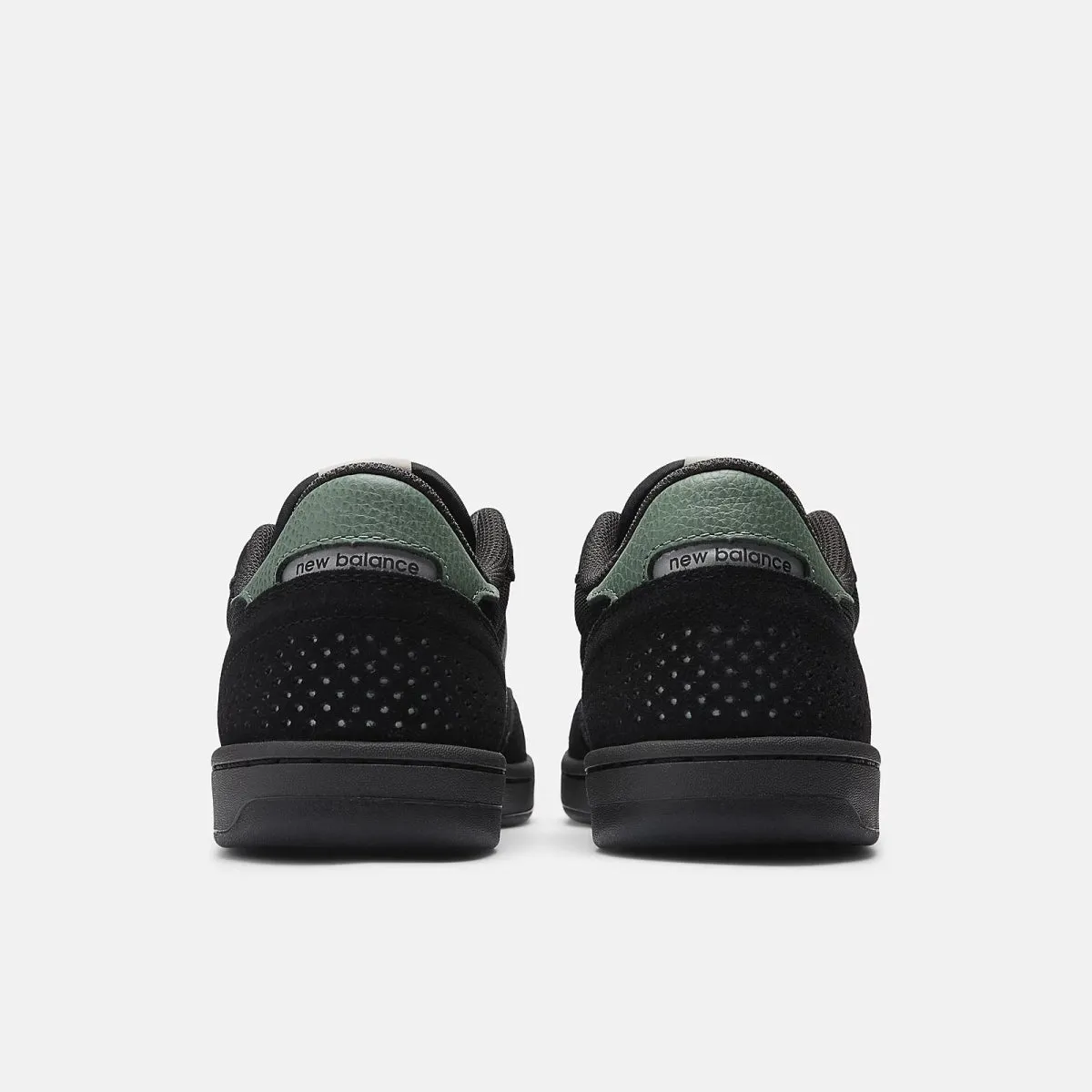 New Balance Numeric 440 V2 in Black/Black