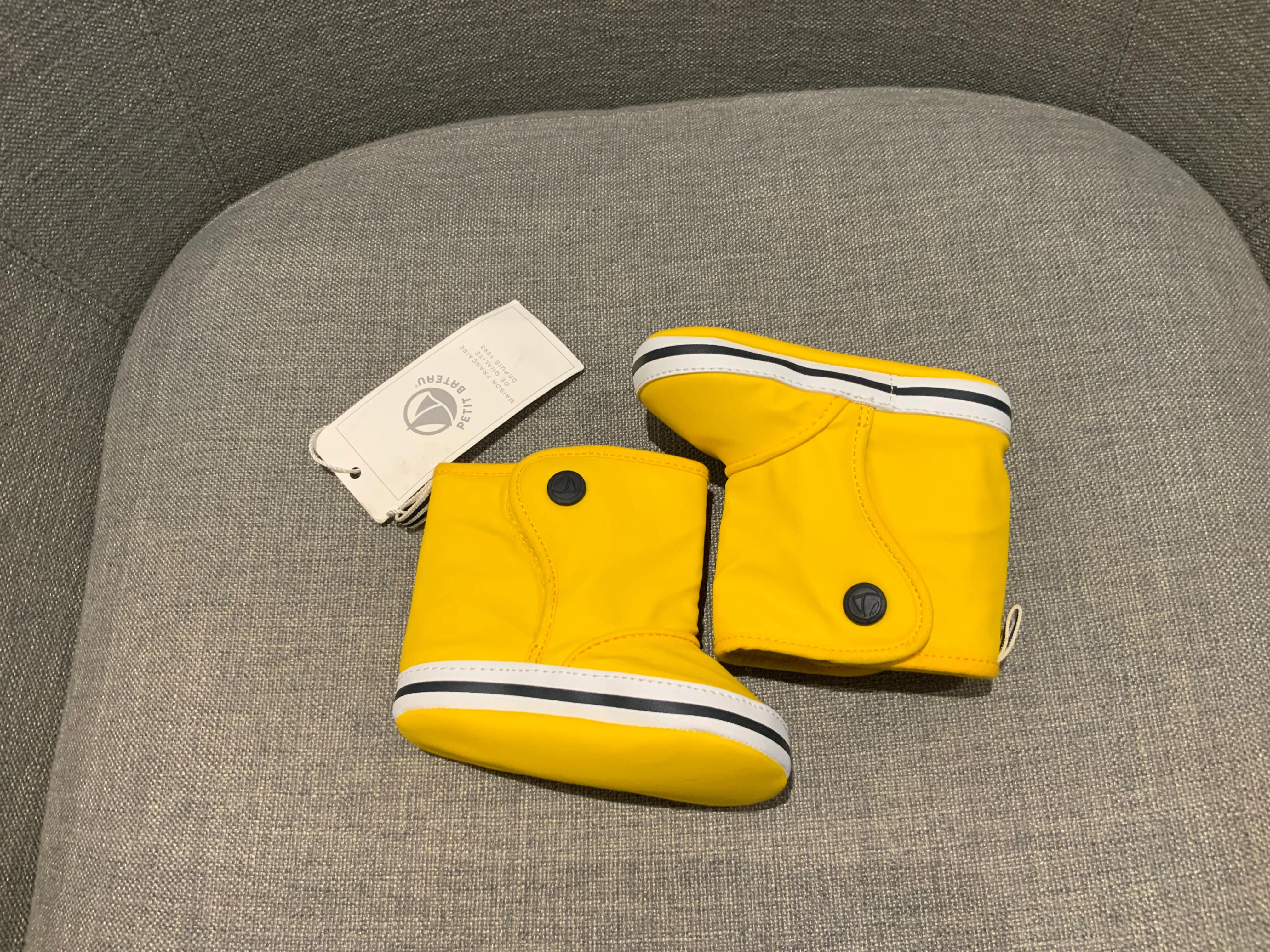 Petit Bateau babies rain yellow booties boots Size 6 month 19/20 cm children