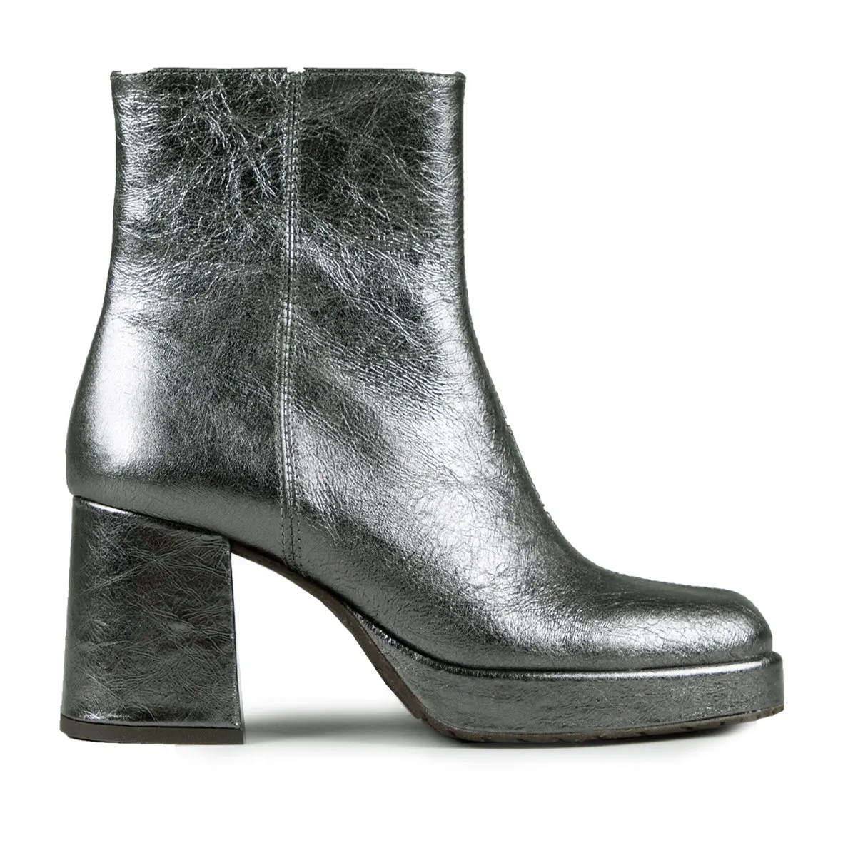 Sassy Metallic Carbon