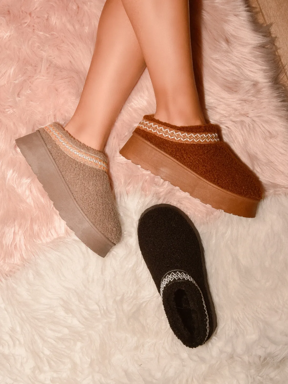 Wild Diva Sherpa Slides (Grey)